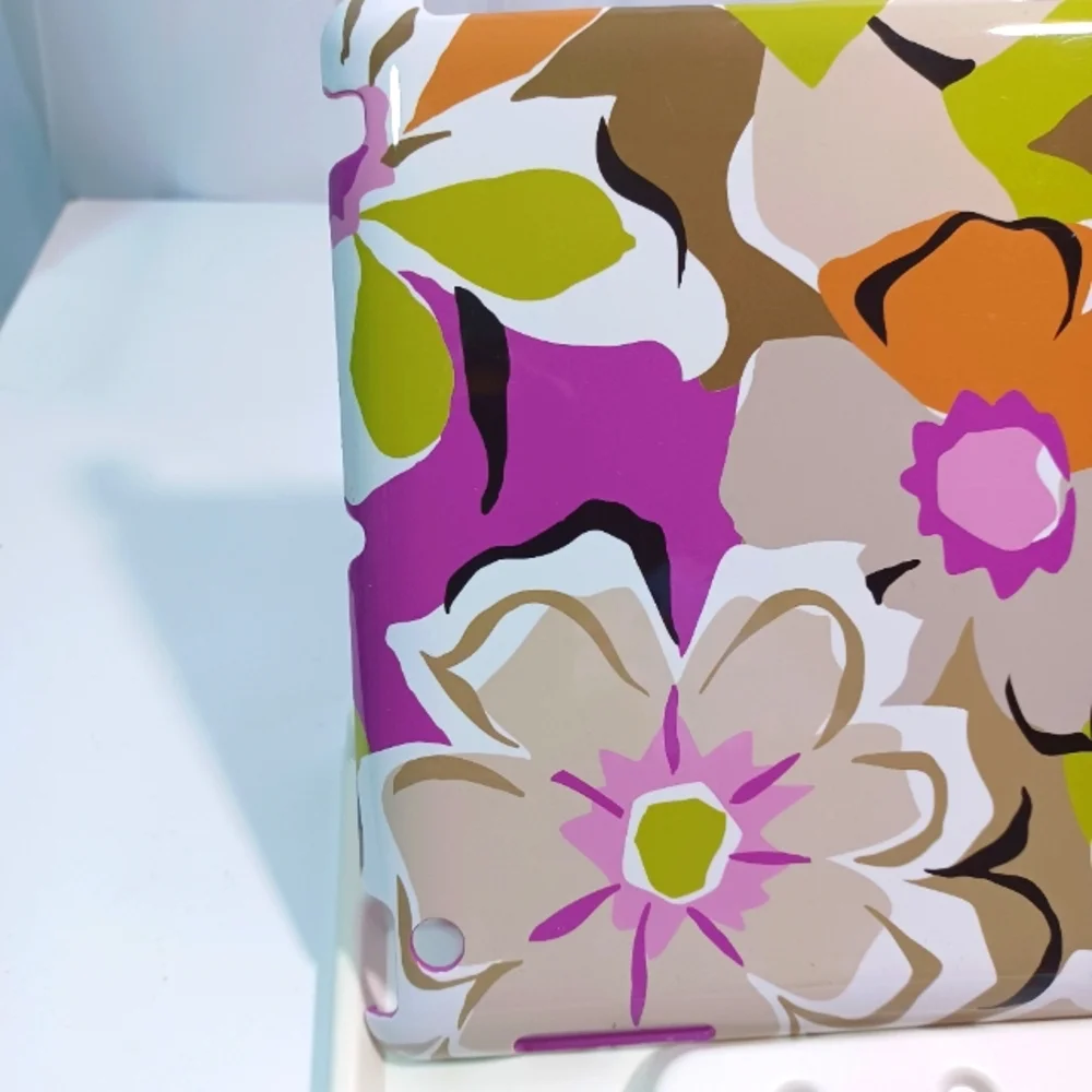VERA BRADLEY Snap On Case for iPad